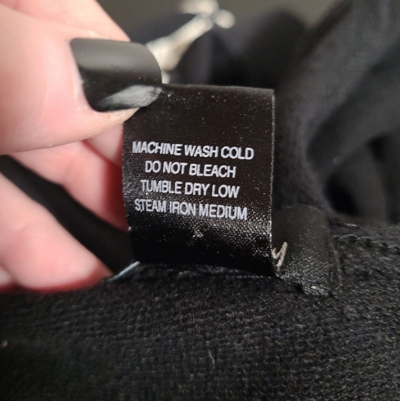 Teenage Runaway Sweater - Picture 12 of 12